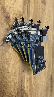 Дискретна відеокарта AMD Radeon HD 6570, 2 GB GDDR3, 128-bit / DVI / HDMI / VGA