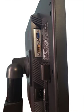 Lenovo L1900PA / 19" (1280x1024) TFT TN / VGA, DVI Lenovo L1900PA / 19" (1280x1024) TFT TN / VGA, DVI