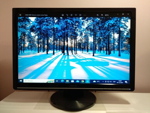 Монитор Asus VW220D / 21.6" (1680x1050) TN / VGA / VESA 100x100