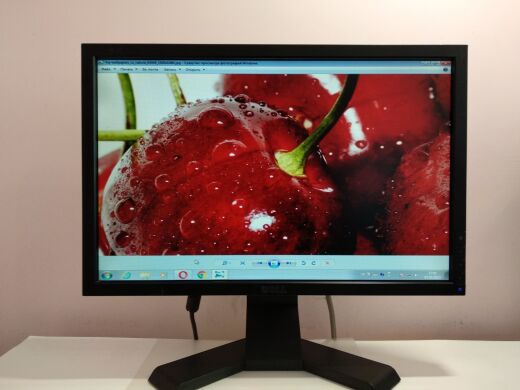 Монитор Б-класс Dell E1909Wb / 19" (1440x900) TN / VGA, DVI / VESA 100x100 Монитор Б-класс Dell E1909Wb / 19" (1440x900) TN / VGA, DVI / VESA 100x100