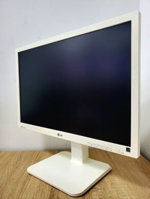 Монитор LG 24EB23PMC / 24" (1920x1200) AH-IPS / VGA, DVI / VESA 100x100 Монитор LG 24EB23PMC / 24" (1920x1200) AH-IPS / VGA, DVI / VESA 100x100
