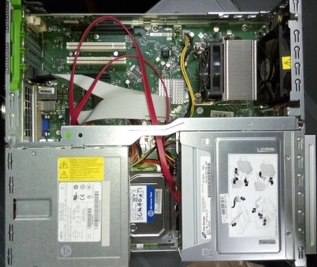Fujitsu E5731 SFF / Intel C2D E8400 (2 ядра по 3.0GHz) / 4GB DDR3 / 160GB HDD Fujitsu E5731 SFF / Intel C2D E8400 (2 ядра по 3.0GHz) / 4GB DDR3 / 160GB HDD