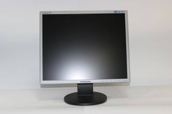 Уценка - Samsung 943N / 19' (1280x1024) TN / VGA / царапина на матрице Уценка - Samsung 943N / 19' (1280x1024) TN / VGA / царапина на матрице