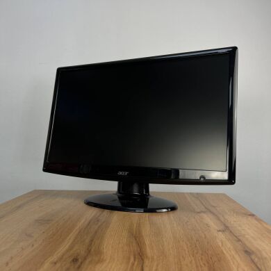 Монитор Acer H233H / 23" (1920x1080) TN / VGA, DVI, HDMI / VESA 100x100 + Кабели питания Монитор Acer H233H / 23" (1920x1080) TN / VGA, DVI, HDMI / VESA 100x100 + Кабели питания