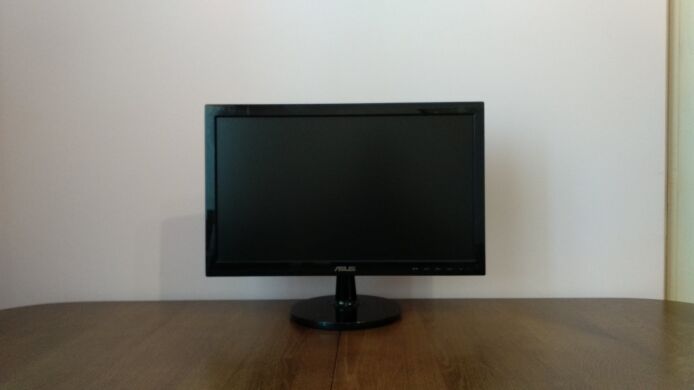 Монитор ASUS VS197N / 18.5" (1366x768) TN+Film / VGA, DVI / VESA 75x75 Монитор ASUS VS197N / 18.5" (1366x768) TN+Film / VGA, DVI / VESA 75x75