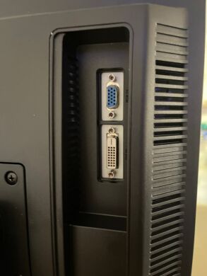 Монітор Samsung B2240W / 22" (1680x1050) TN / 1x DVI, 1x VGA