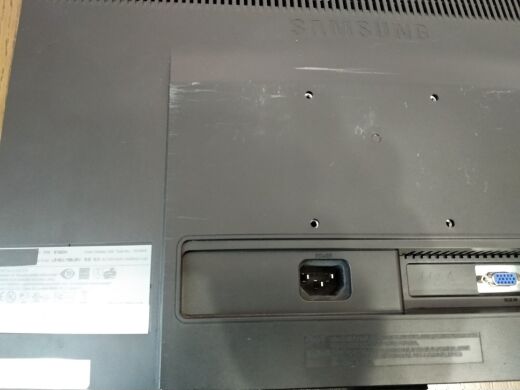 Монитор Samsung SyncMaster E1920N / 18.5" (1366x768) TN / VGA / VESA 75x75 Монитор Samsung SyncMaster E1920N / 18.5" (1366x768) TN / VGA / VESA 75x75